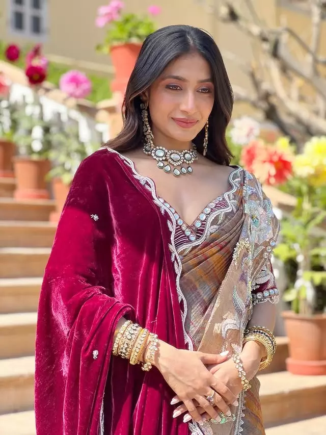 Dhanashree Verma Shares a Special Look with Vintage Charm