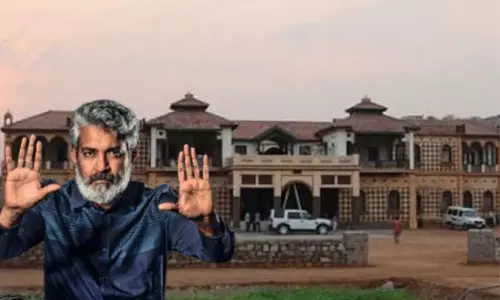 రాజ‌మౌళి ఫామ్‌హౌస్‌లో సంథింగ్ ఏదో జరుగుతోంది