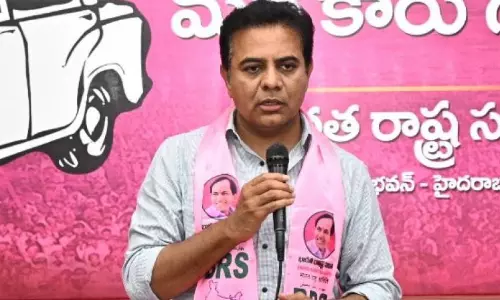 ఆ విషయంలో జగన్ ను ఫాలో అవుతోన్న కేటీఆర్!