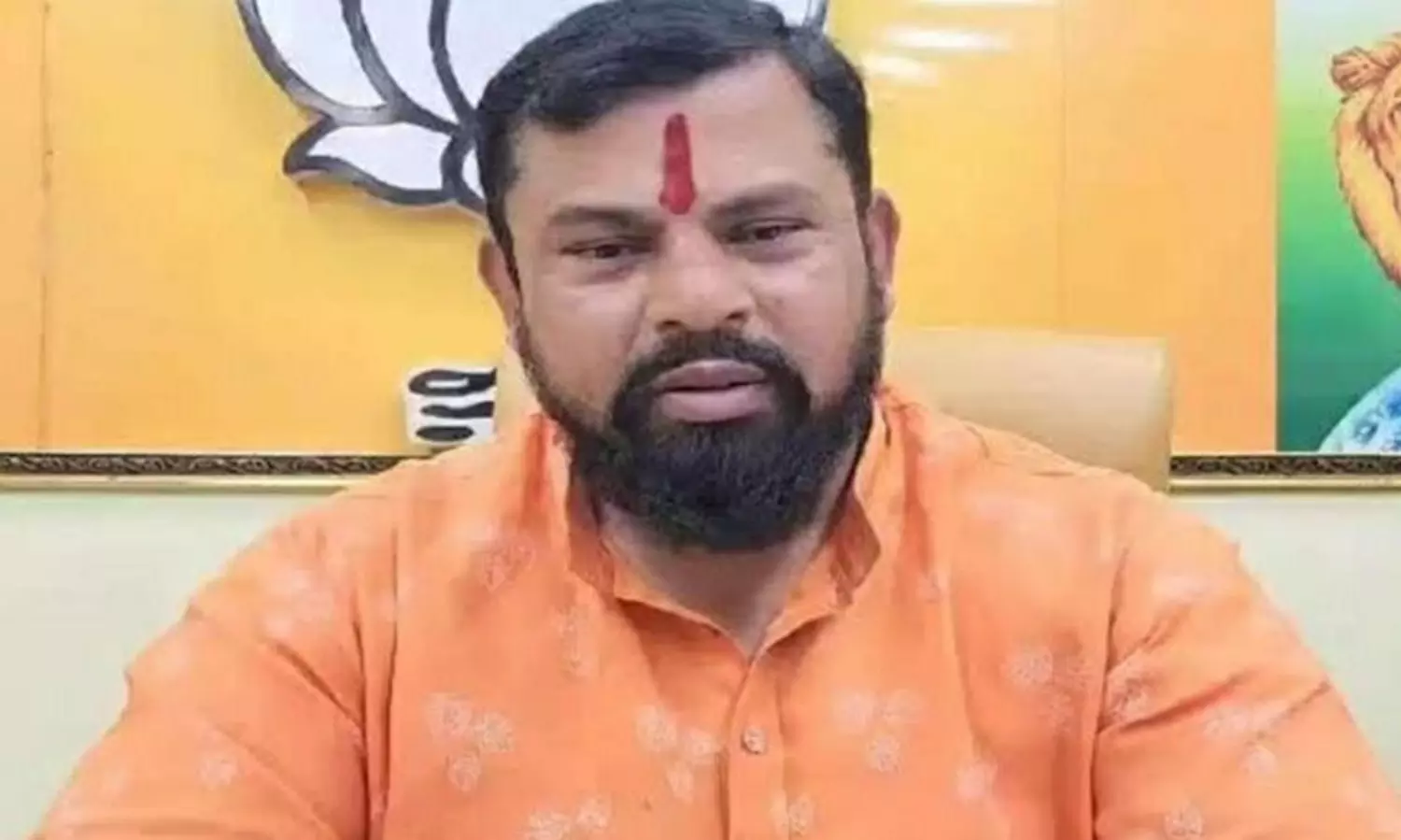 బీజేపీని ఆడుకుంటున్న రాజాసింగ్