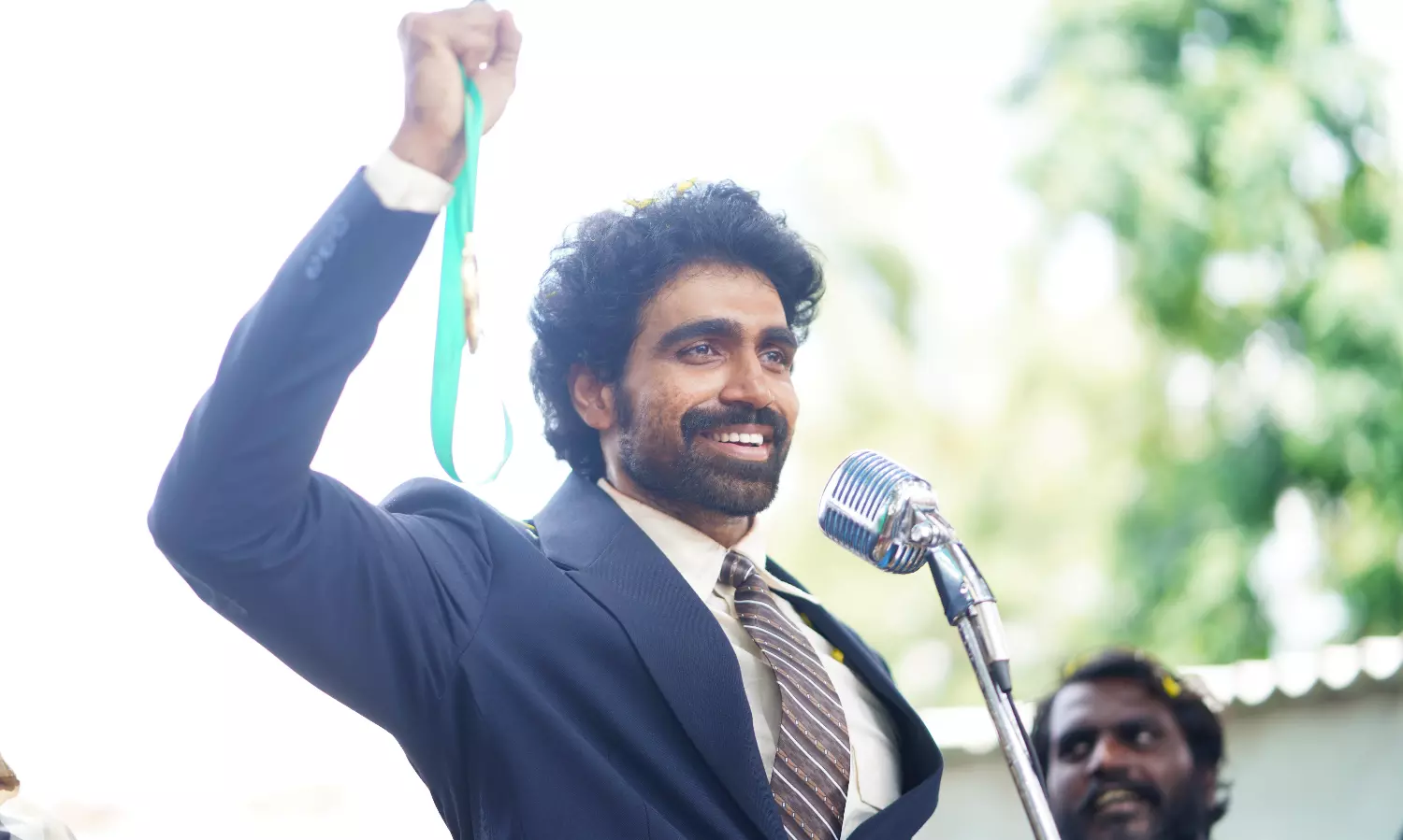 అర్జున్ చక్రవర్తి టీజర్: రియల్ గేమ్‌చేంజర్