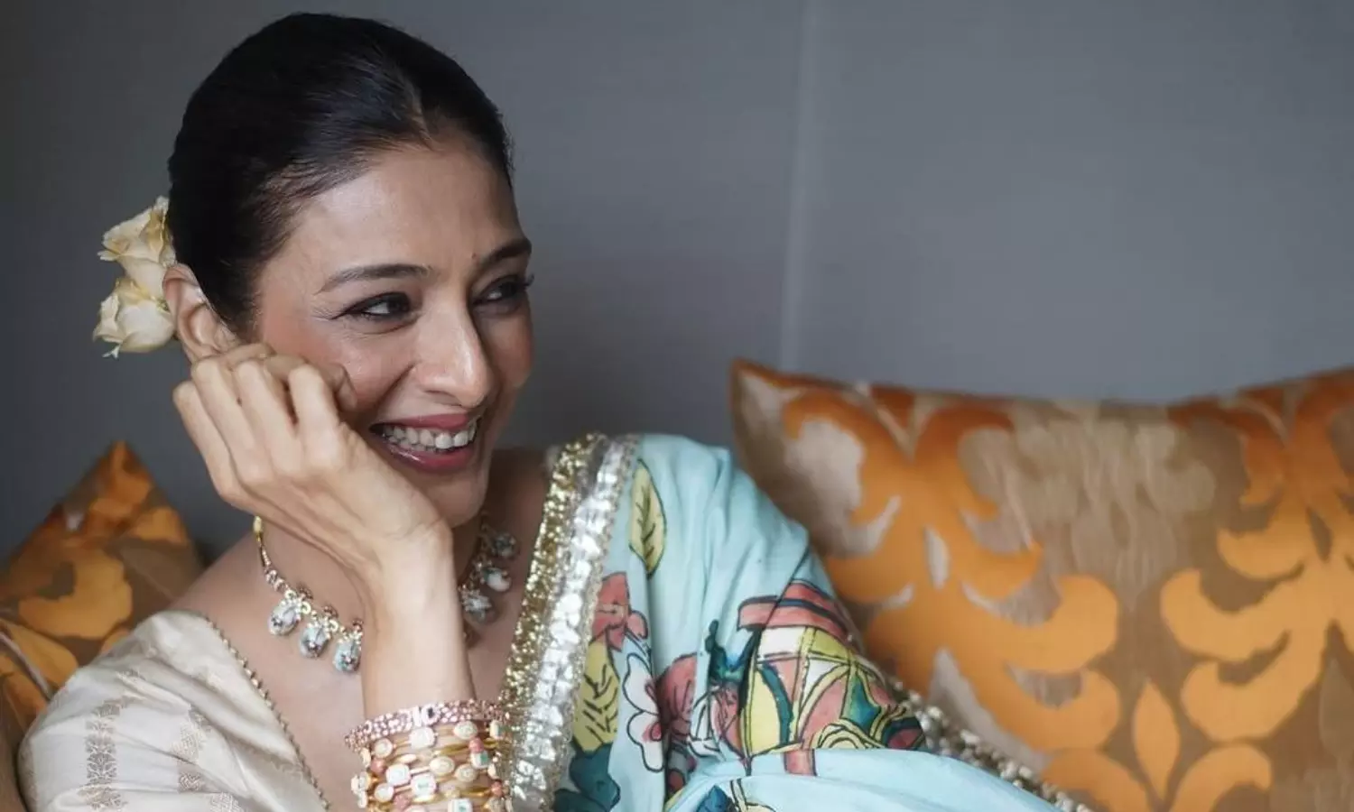 పిక్టాక్ : ఈ అందం వయసు లెక్కించడం అసాధ్యం పిక్టాక్ : ఈ అందం వయసు లెక్కించడం అసాధ్యం