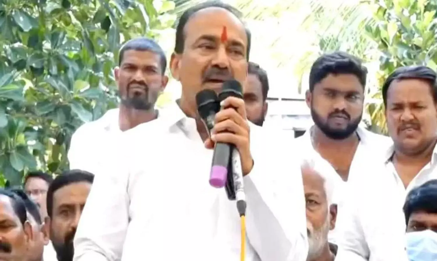 ఎంపీ పదవి ఒక్కటే కుదరదు.. పదవి కోసం ఈటల తీవ్ర ప్రయత్నాలు?