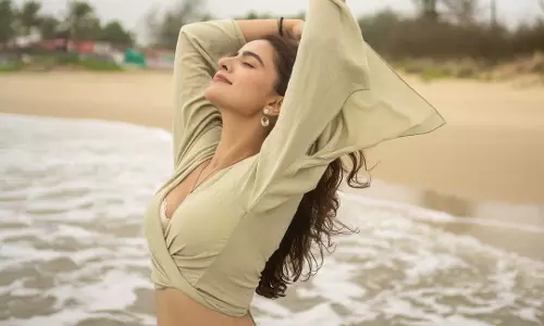 Rukshar Dhillon Throws Befikar Vibes