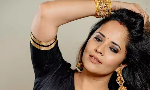 చీరకట్టులో అనసూయ.. స్టన్నింగ్ స్టిల్స్!