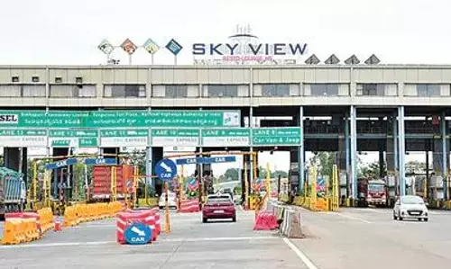 అదిరే ఐడియా: టోల్ గేట్ పైన రెస్టారెంట్.. ఏపీలో ఎక్కడంటే?