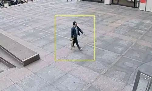 న్యూయార్క్ లో కాల్పుల కలకలం.. పోలీసు అధికారితో సహా ఐదుగురు హతం