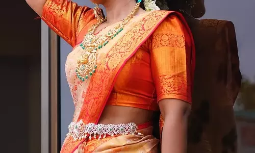 Aishwarya Rajesh Glows in Traditional Charm