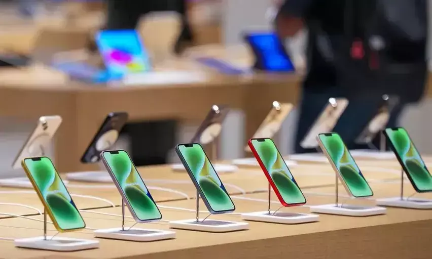 చైనాకు షాక్.. అమెరికాలో మేకిన్ ఇండియా ఫోన్లదే హవా..