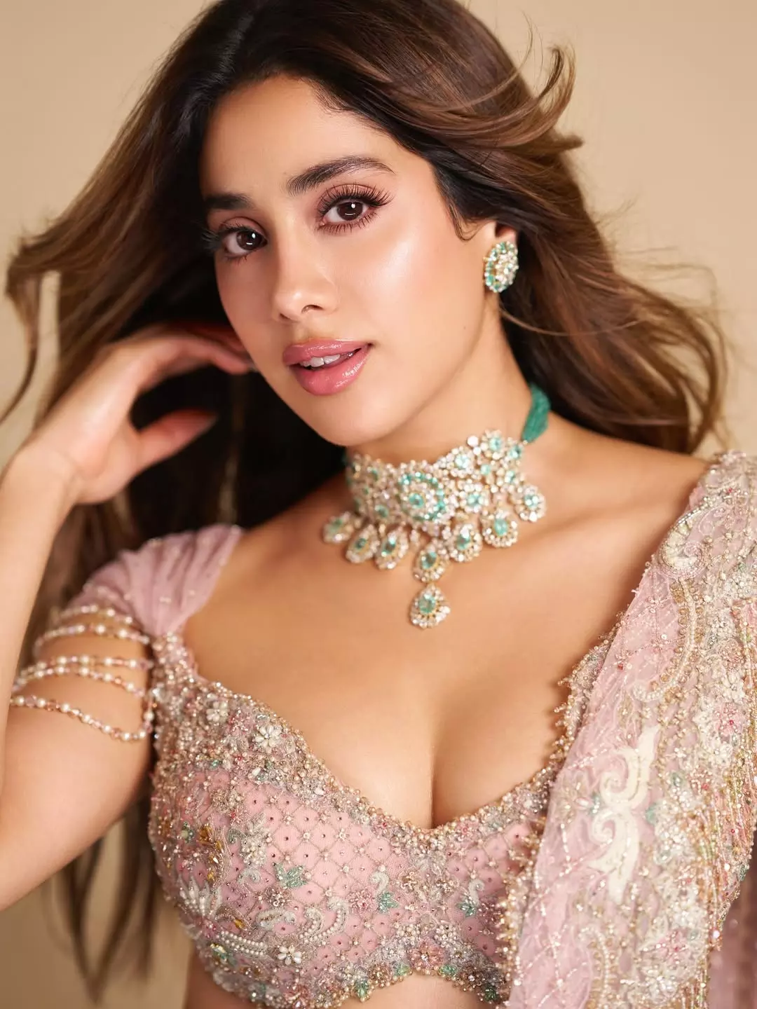 Janhvi Kapoor Glows on the Ramp for Jayanti Reddy Janhvi Kapoor Glows on the Ramp for Jayanti Reddy