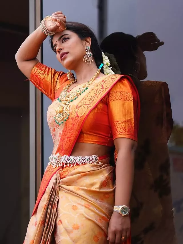 Aishwarya Rajesh Glows in Traditional Charm
