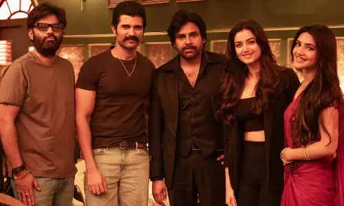 Vijay Deverakonda Meets Powerstar, Kingdom Gets Blessings!