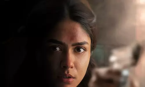 Mrunal Thakur looks striking from Adivi Seshs Dacoit