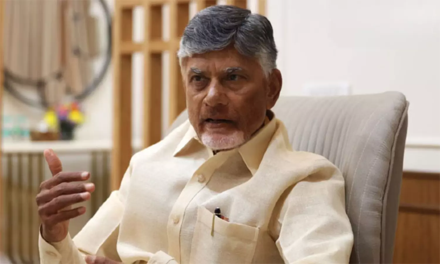 ఇలా అయితే ఎవ‌రు మాత్రం ప‌నిచేస్తారు బాబూ.. !