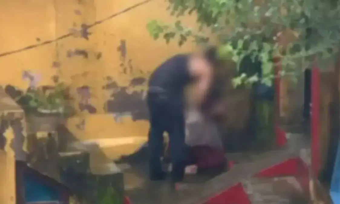 కట్నం, కారు కోసం భర్త  కర్కశత్వం... వర్షంలో భార్యతో షాకింగ్  వీడియో!