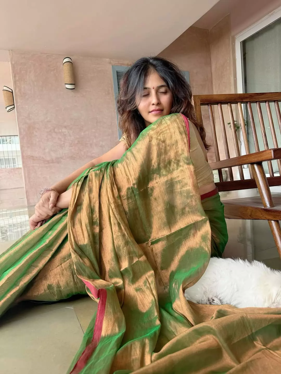 Anjali’s Beautiful Balcony Moments Anjali’s Beautiful Balcony Moments