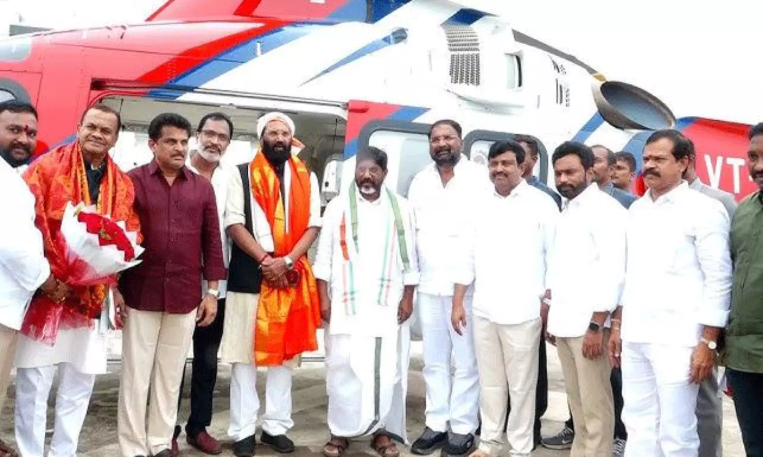 జనసేన ఆఫీస్ వద్ద సడెన్ గా తెలంగాణా మంత్రులు ల్యాండ్ ! జనసేన ఆఫీస్ వద్ద సడెన్ గా తెలంగాణా మంత్రులు ల్యాండ్ !