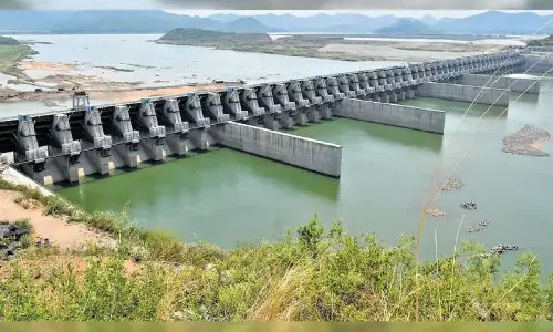 బ‌న‌క‌చర్ల‌.. నీటి వివాదం కాదు.. పొలిటిక‌ల్ ఫైటే!