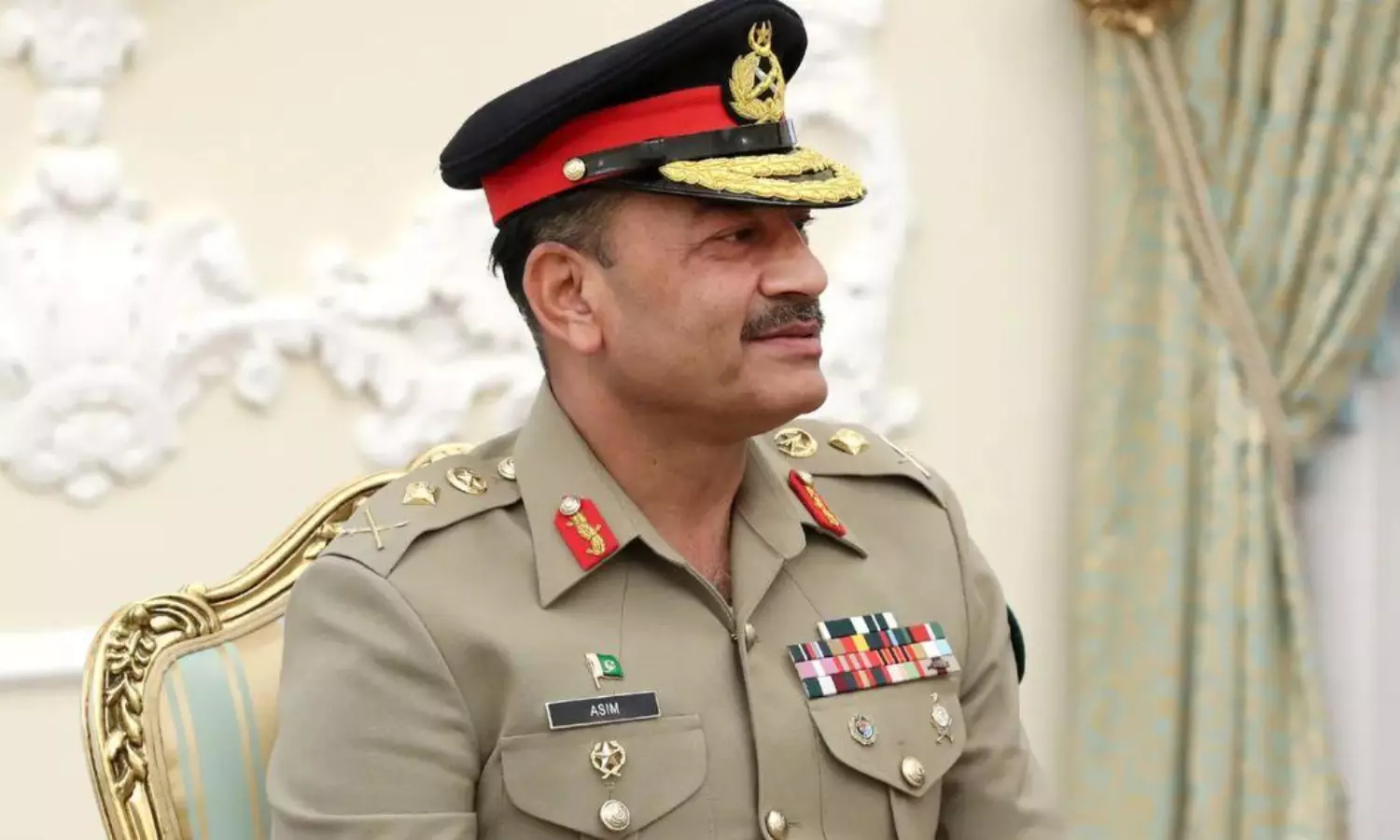 ట్రంప్ ఇప్పుడు ఏమి అంటావ్.. పాక్ ఆర్మీ చీఫ్ పిచ్చి మాటలతో..