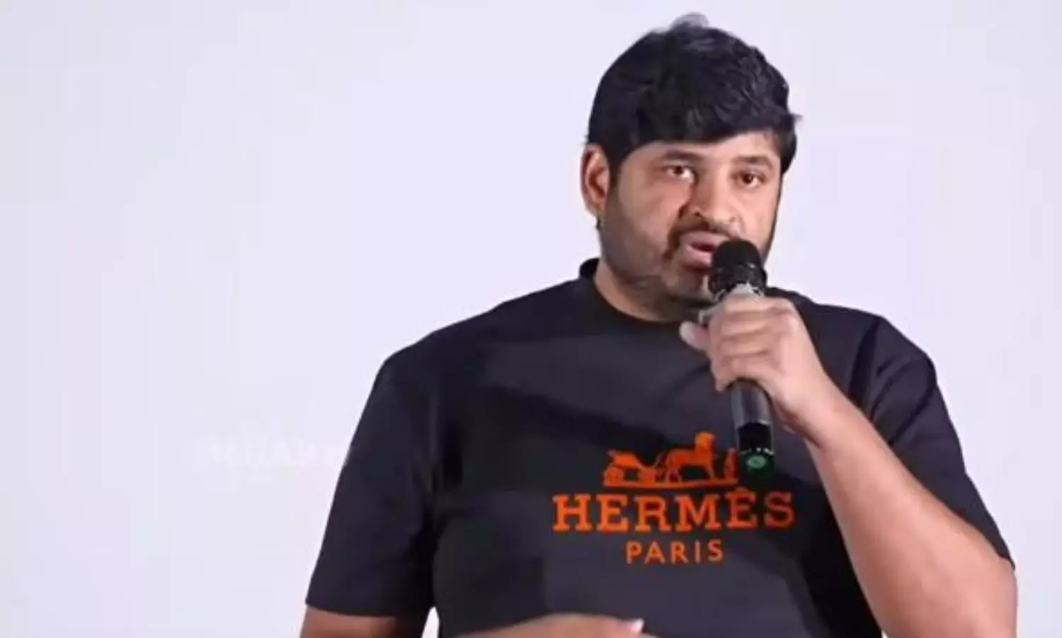 సినీ కార్మికుల దౌర్జన్యం పెరిగిపోయింది - నిర్మాత ధీరజ్ సినీ కార్మికుల దౌర్జన్యం పెరిగిపోయింది - నిర్మాత ధీరజ్