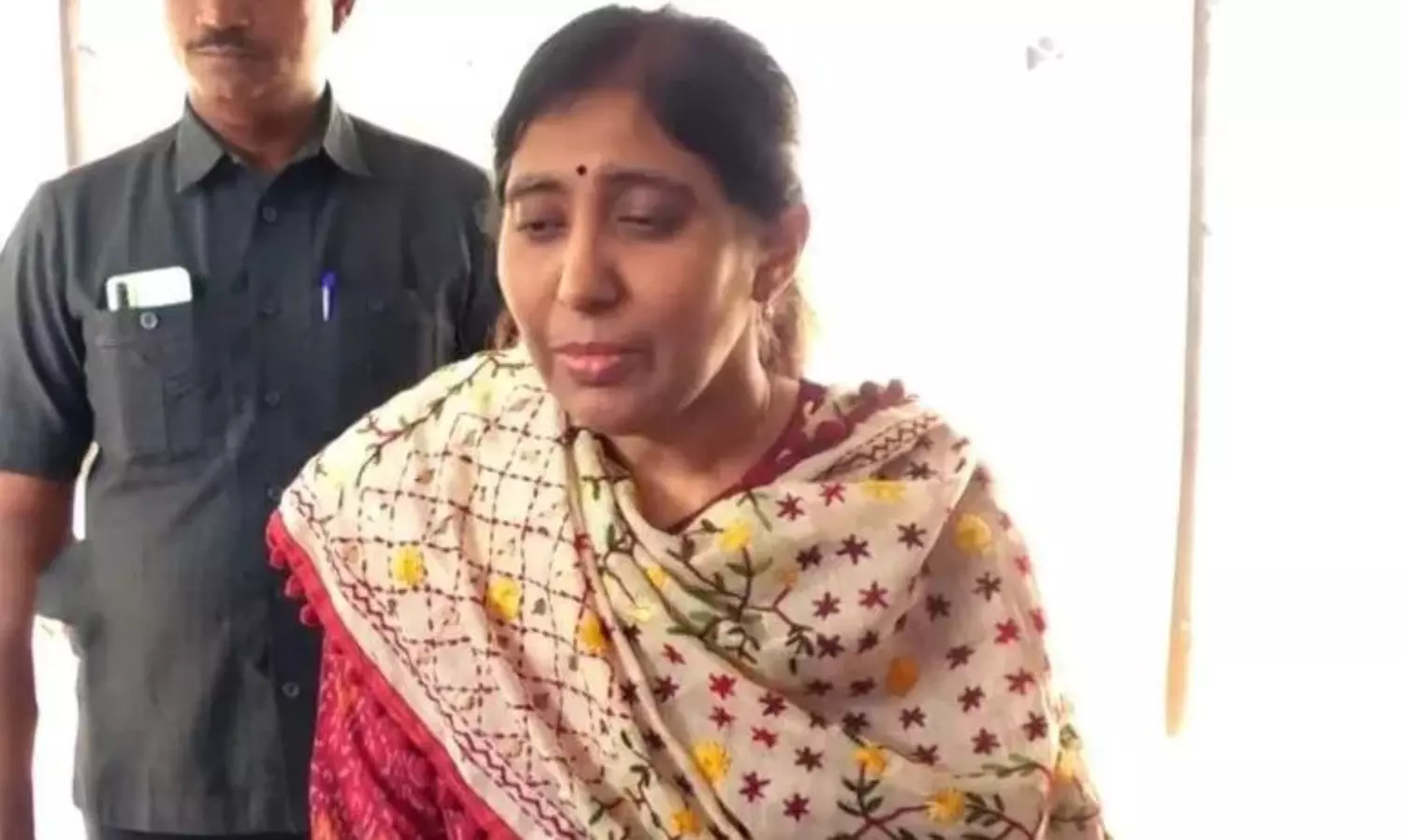 సునీత అంతరంగం అర్థమవుతోందా? ఆ ప్రశ్నలకు బదులిచ్చేవారు ఎవరు?