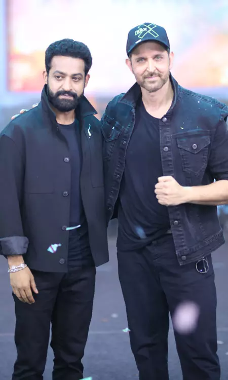 War 2 Pre-Release Event Highlights Set - 1