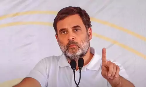 ఈసీ వర్సెస్ రాహుల్...ఆ విషయంలో సక్సెస్ అయ్యారా ?