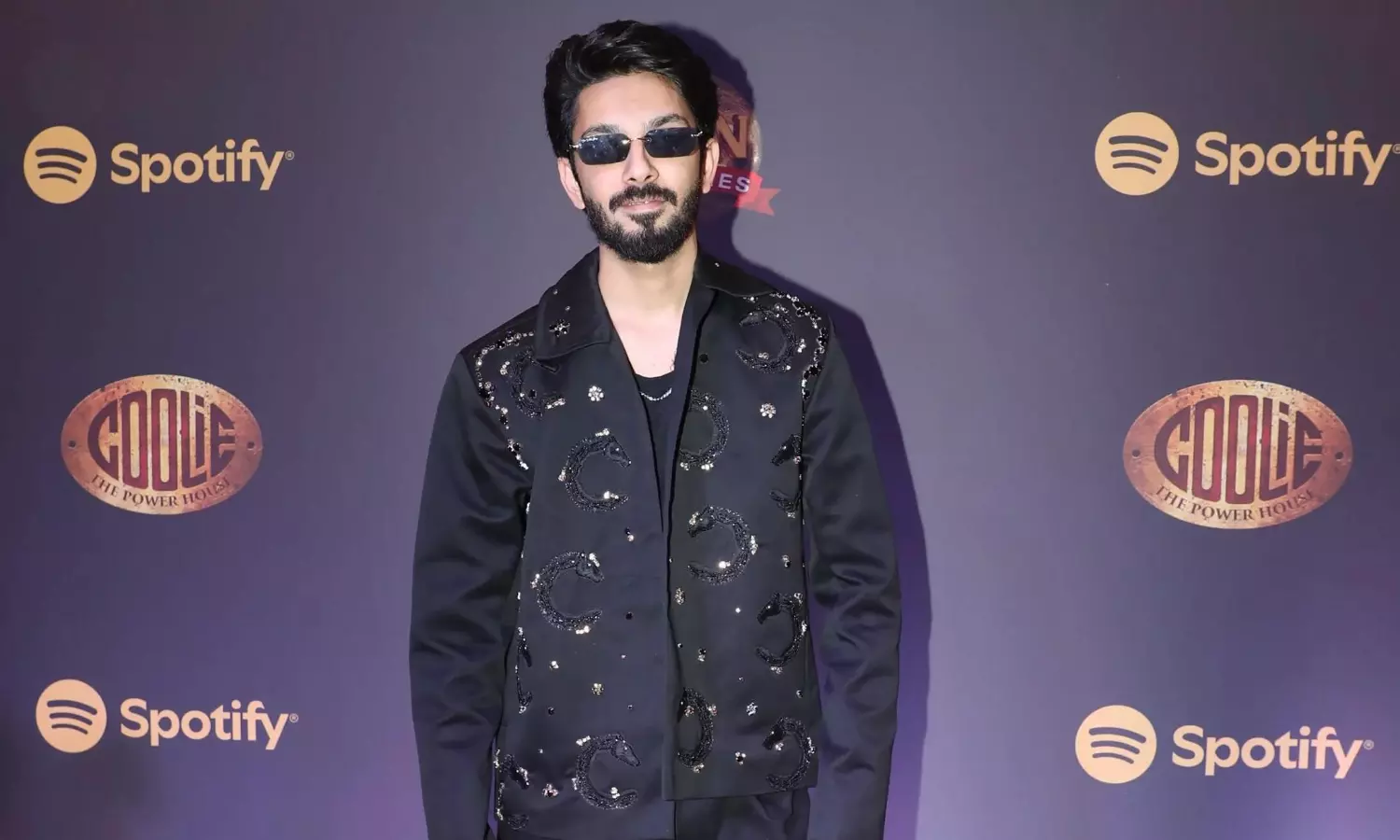 కూలీ : హైసెన్బర్గ్, అలెలా పోలెమా సీక్రెట్ ఏంటి? కూలీ : హైసెన్బర్గ్, అలెలా పోలెమా సీక్రెట్ ఏంటి?