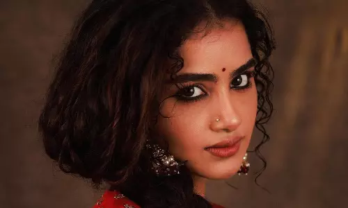 అనుపమ హాట్ కామెంట్స్.. టార్గెట్ ఎవరు..?