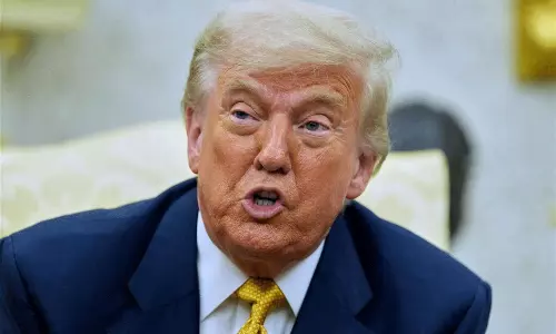 చైనాపై వెనక్కి తగ్గిన ట్రంప్‌.. భారత్ పై ఎందుకంత పగ?