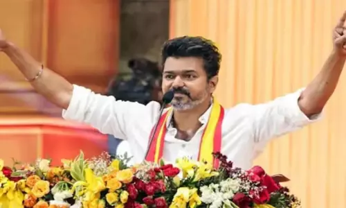 డీఎంకే, బీజేపీ టార్గెట్ గా టీవీకే విజయ్ పాలి‘ట్రిక్స్’