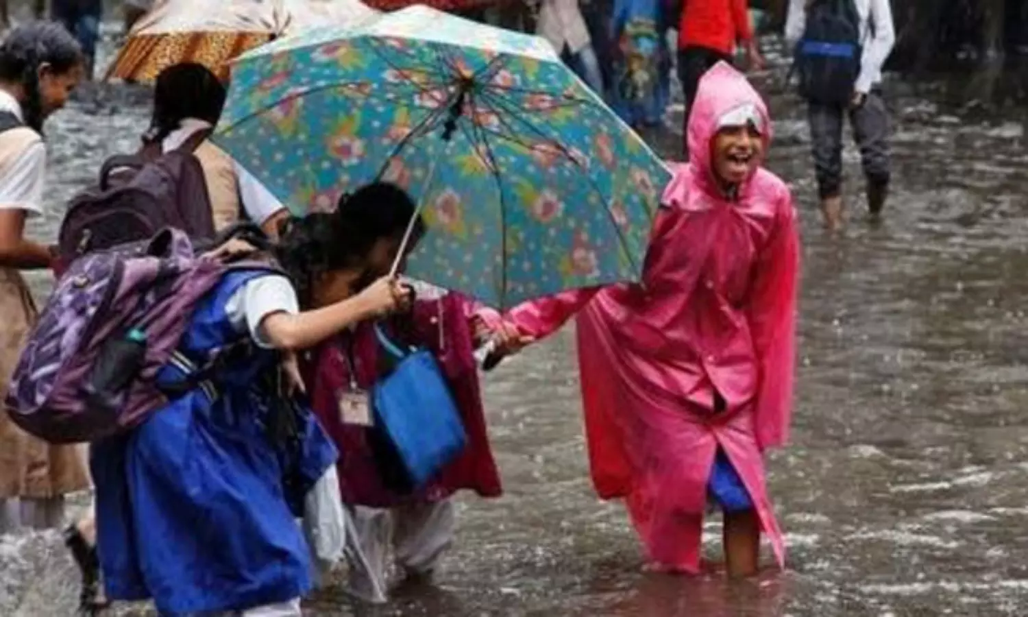 Schools Holiday: ఈరోజు, రేపు స్కూలుకు సెలవు.. ఇక వరుసగా ఏకంగా ఐదు రోజులు..