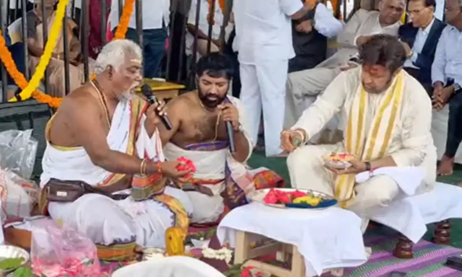 అమరావతిలో బాలయ్య రికార్డు.. తొలి ఆస్పత్రికి భూమి పూజ అమరావతిలో బాలయ్య రికార్డు.. తొలి ఆస్పత్రికి భూమి పూజ