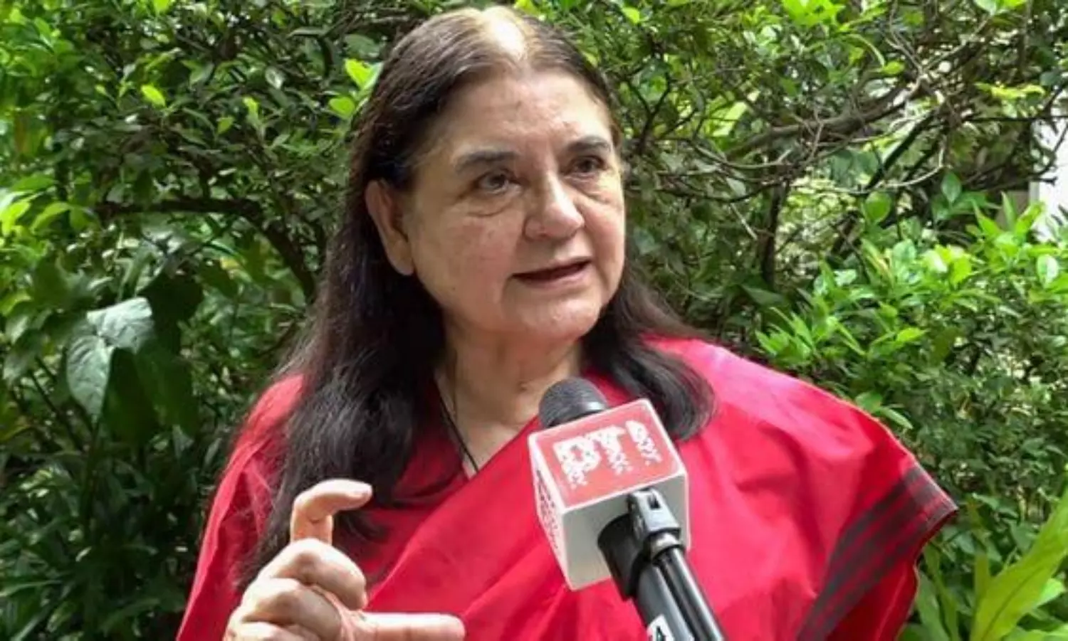 కుక్కలు పోతే కోతులు.. ప్యారిస్ అనుభవం చెప్పిన మేనక