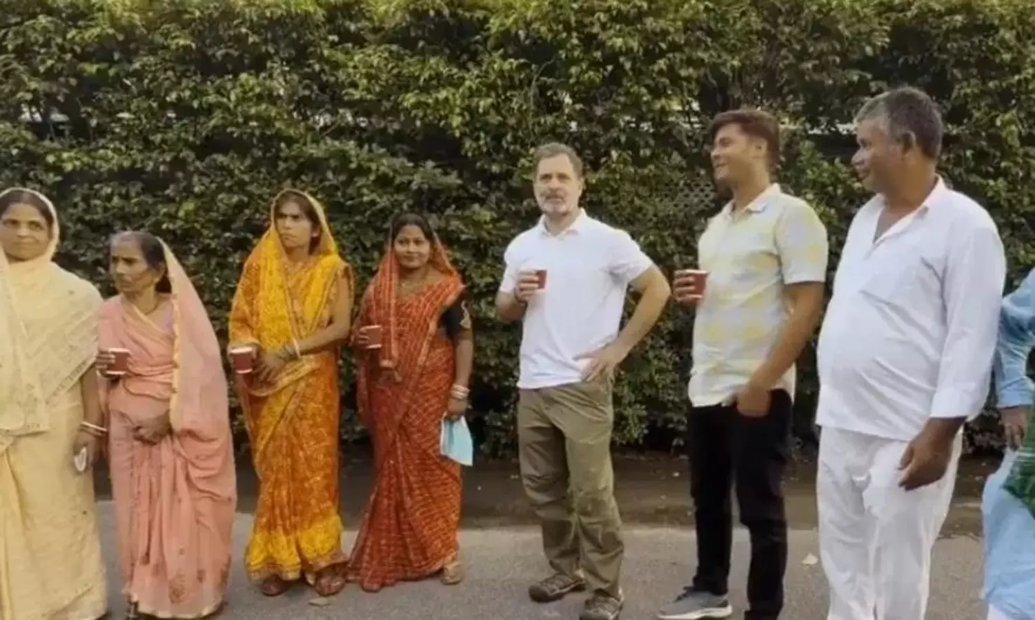 చనిపోయినవాళ్లతో చాయ్ తాగాను.. రాహుల్ గాంధీ సంచలన వ్యాఖ్యలు