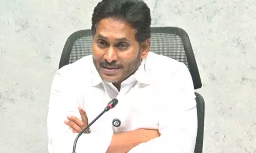 చంద్రబాబుతో రాహుల్ హాట్ లైన్ చర్చలు.. జగన్ సంచలన ఆరోపణలు