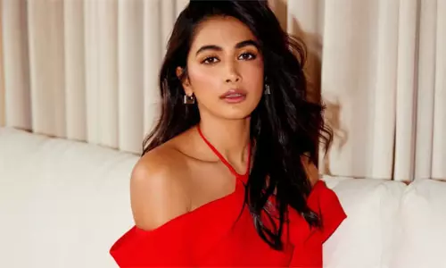 మోనికాని బాలీవుడ్ అలా చూస్తోందా?