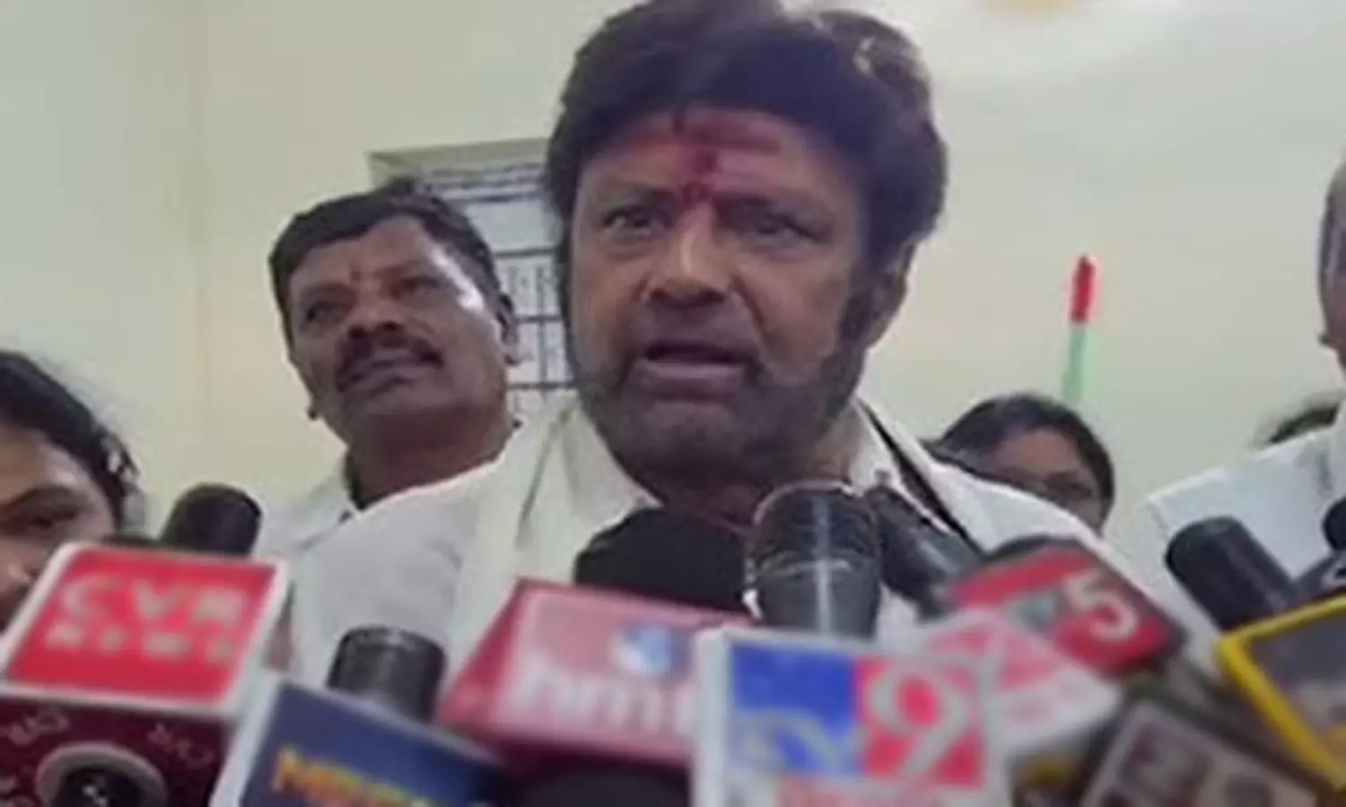 పులివెందులపై బాలయ్య రియాక్షన్.. ఎంత మాటో తెలుసా? పులివెందులపై బాలయ్య రియాక్షన్.. ఎంత మాటో తెలుసా?