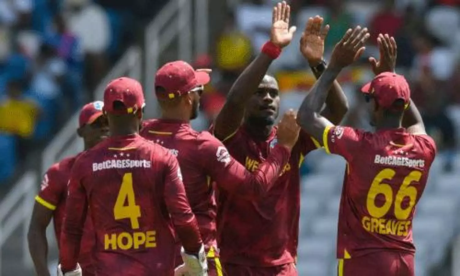 ఒ‍క్కడే 120.. జట్టంతా 92.. పాక్‌ జట్టుపై బంతాట..