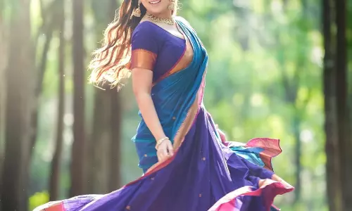 Rashi Slips Into Village Girl Look