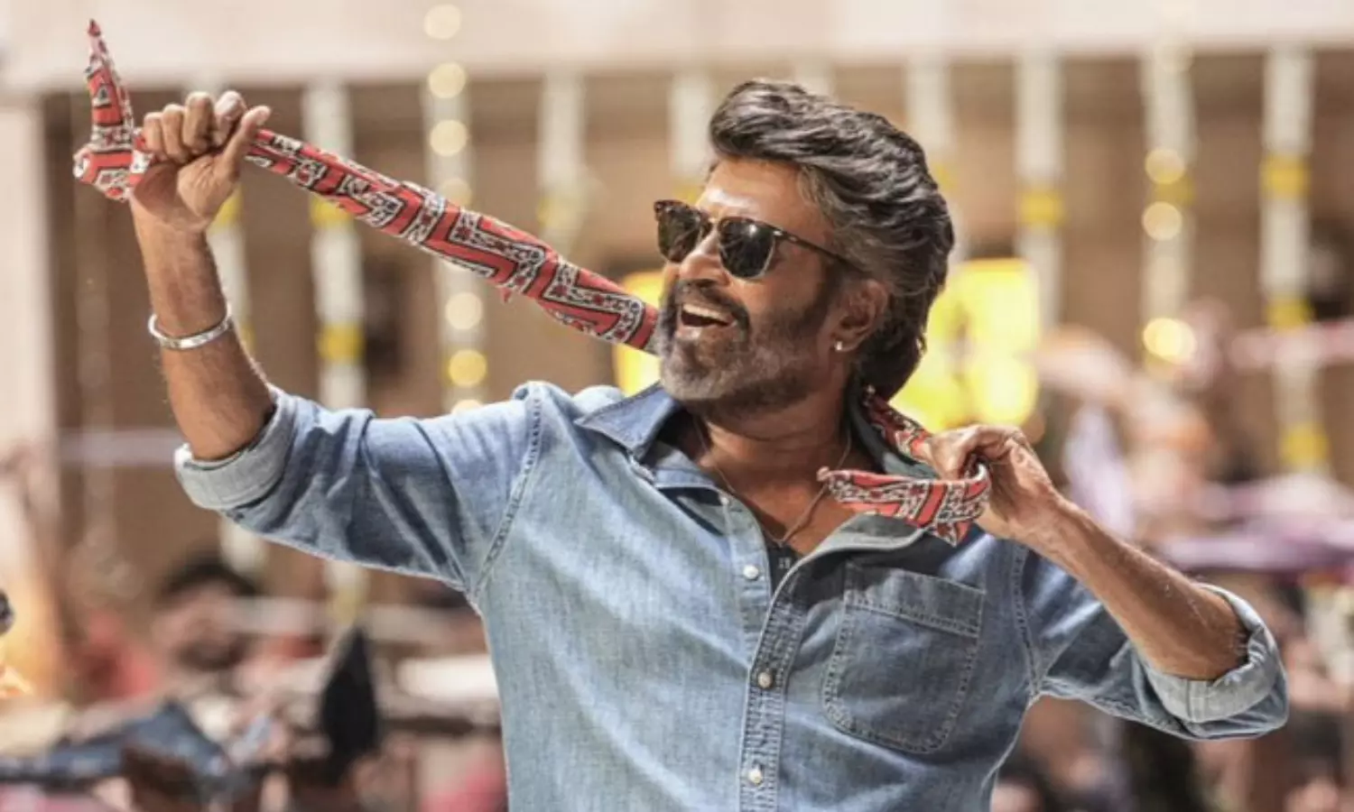 రజనీ 50 ఏళ్ల ఎవర్ గ్రీన్ స్టైల్..!