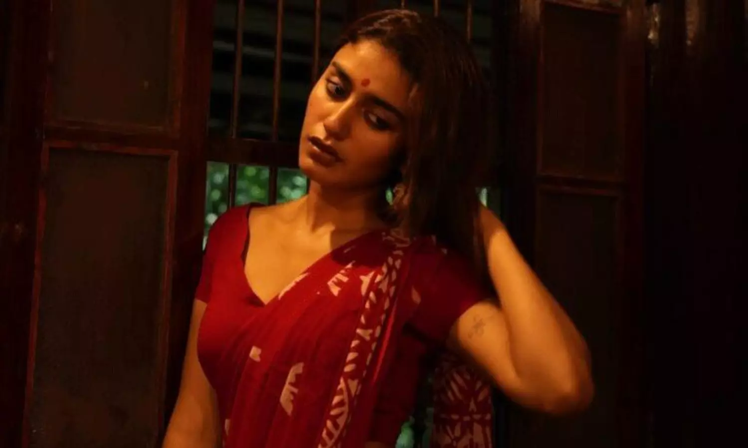 పిక్‌టాక్ : చీర కట్టులో వింక్‌బ్యూటీ అందం చూశారా?