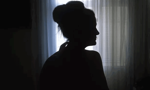 అదే గ్యాంగ్  ఆమెనీ టార్గెట్ చేసిందా!