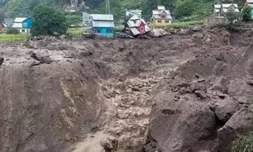 మెరుపు వరదలకు 46 మంది మృతి.. కశ్మీర్ విషాదం