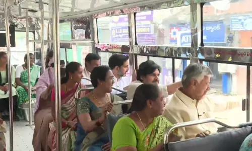 ఒకే బస్సులో చంద్రబాబు, పవన్, లోకేశ్.. ఉచిత బస్సు ప్రారంభంలో అరుదైన దృశ్యం