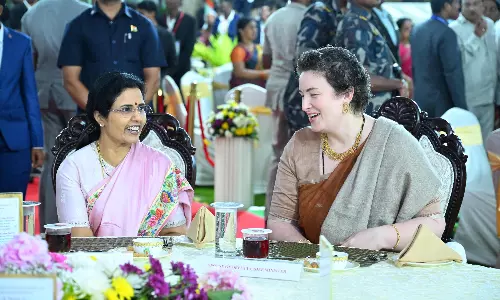 భువనేశ్వరితో అన్నా లెజినోవా...ఫోకస్ అటే !