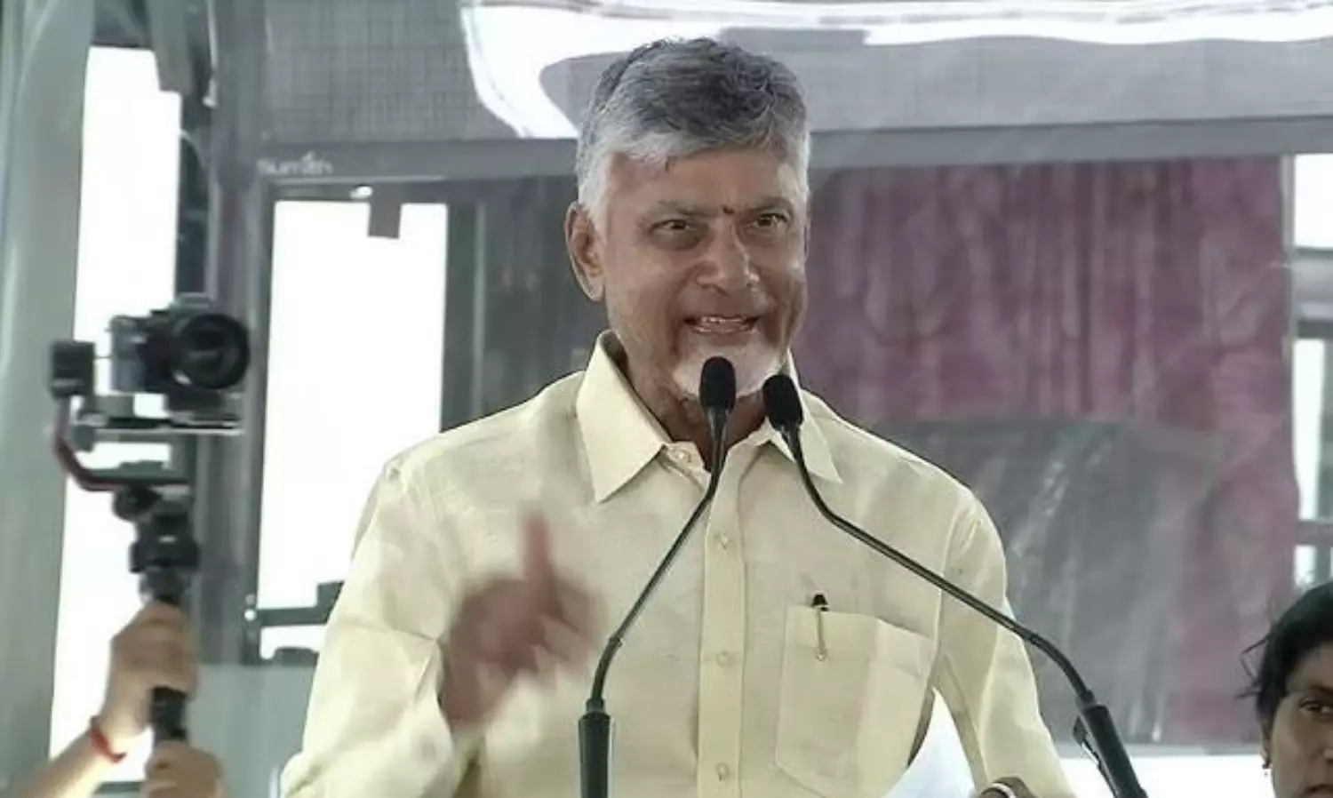 బనకచర్ల పై బాబు లాజిక్ కరెక్టేగా ! బనకచర్ల పై బాబు లాజిక్ కరెక్టేగా !