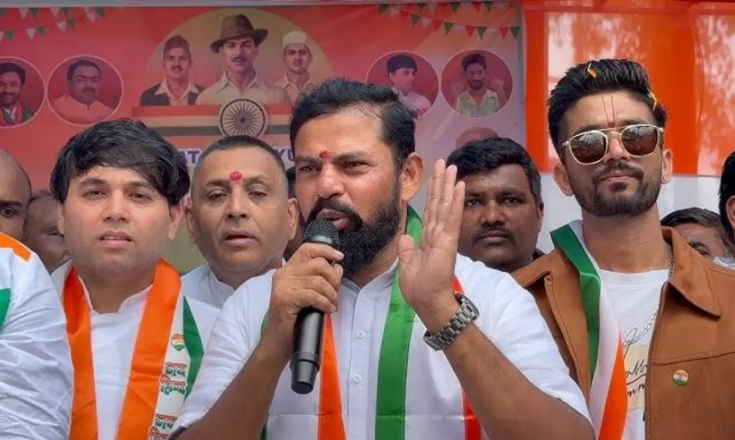 తెలంగాణ బీజేపీలో చేరికలు.. రాజాసింగ్ హెచ్చరికలు ఇవే.. తెలంగాణ బీజేపీలో చేరికలు.. రాజాసింగ్ హెచ్చరికలు ఇవే..