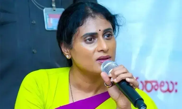 ‘సూపర్ సిక్స్.. సూపర్ ఫ్లాప్’.. చంద్రబాబు సర్కారుకు ఏపీసీసీ చీఫ్ షర్మిల ప్రశ్నలు ‘సూపర్ సిక్స్.. సూపర్ ఫ్లాప్’.. చంద్రబాబు సర్కారుకు ఏపీసీసీ చీఫ్ షర్మిల ప్రశ్నలు