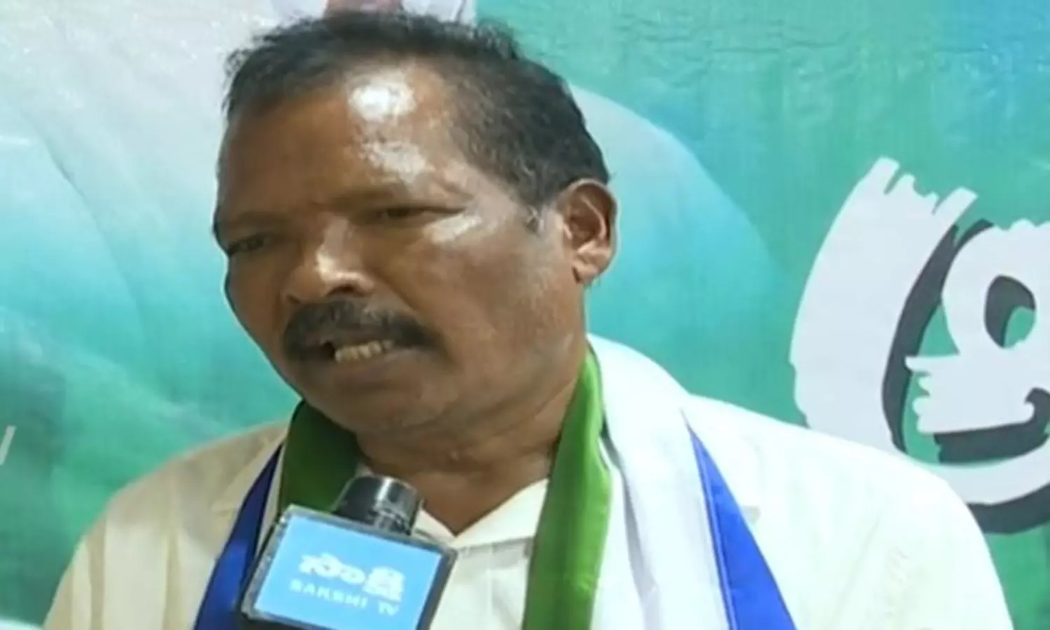 కొత్త నేత: సొంత అజెండాతో జనం మనసులో.. ! కొత్త నేత: సొంత అజెండాతో జనం మనసులో.. !